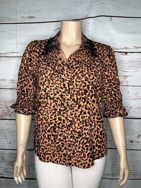 Democracy NWT XL Tan & Black Leopard Animal Print Lace Trim Button Up Blouse Top